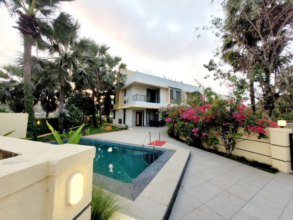 Swim pool
